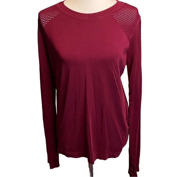 3 Fabletics Athletics Tops - Picture 1 of 5